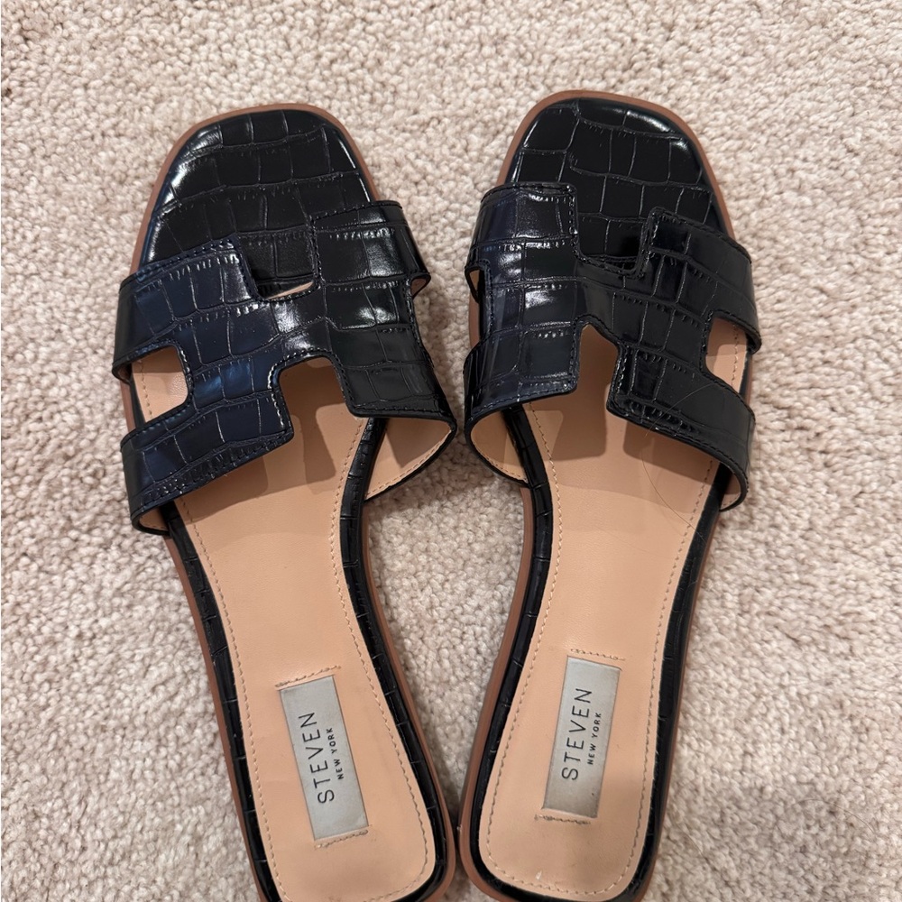 Seven7 Black Minimalist Sandals with Toe and Ankle Straps